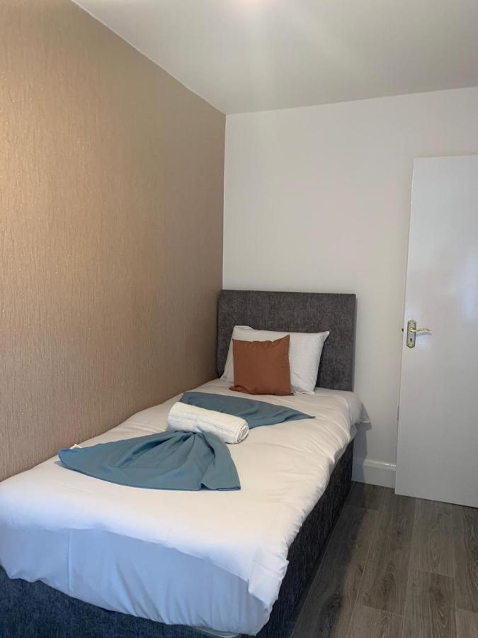 Eyre Square Lane Budget Rooms Galway Eksteriør billede